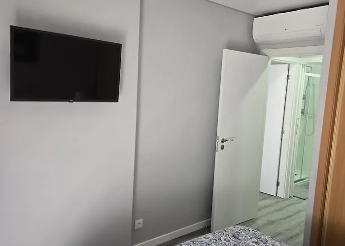 - Sol Da Rocha Портиман